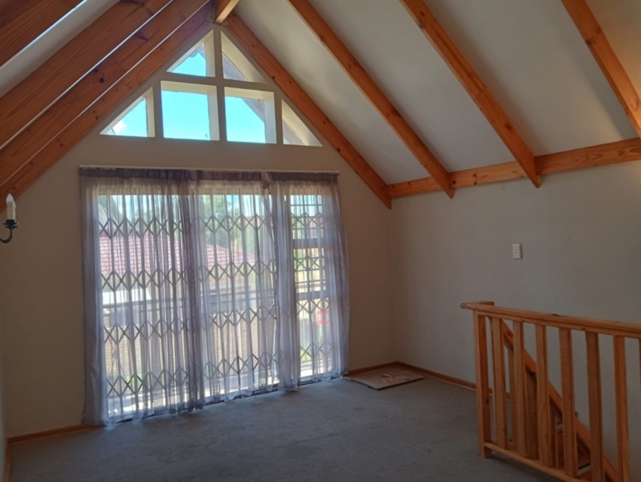 2 Bedroom Property for Sale in Langenhovenpark Free State